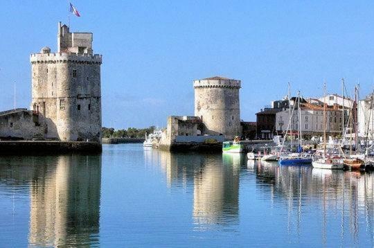 Maison de charme à La Rochelle Croix-Chapeau Exterior foto