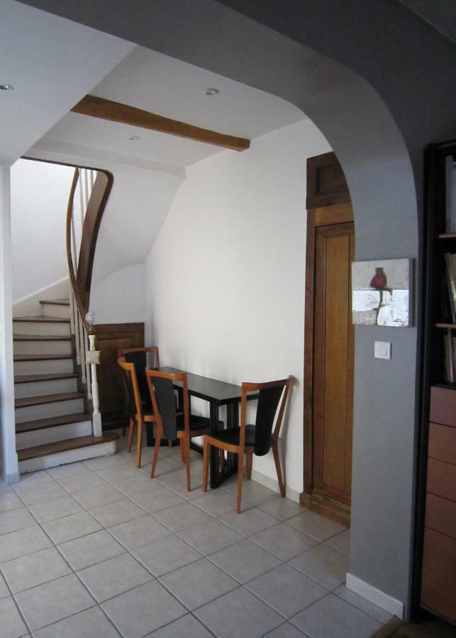 Maison de charme à La Rochelle Croix-Chapeau Exterior foto
