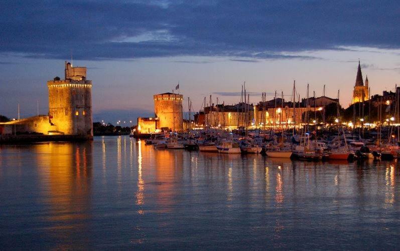 Maison de charme à La Rochelle Croix-Chapeau Exterior foto